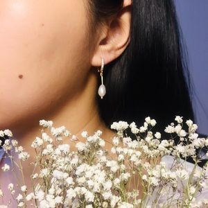 Beautiful Rhinestone stainless Steel Mini Huggies Hoop Dangle Pearl Drop Earring